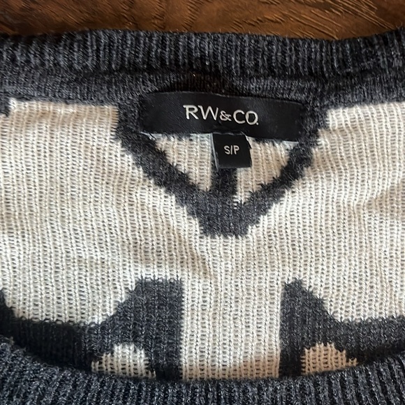 Fox sweater - Picture 2 of 3